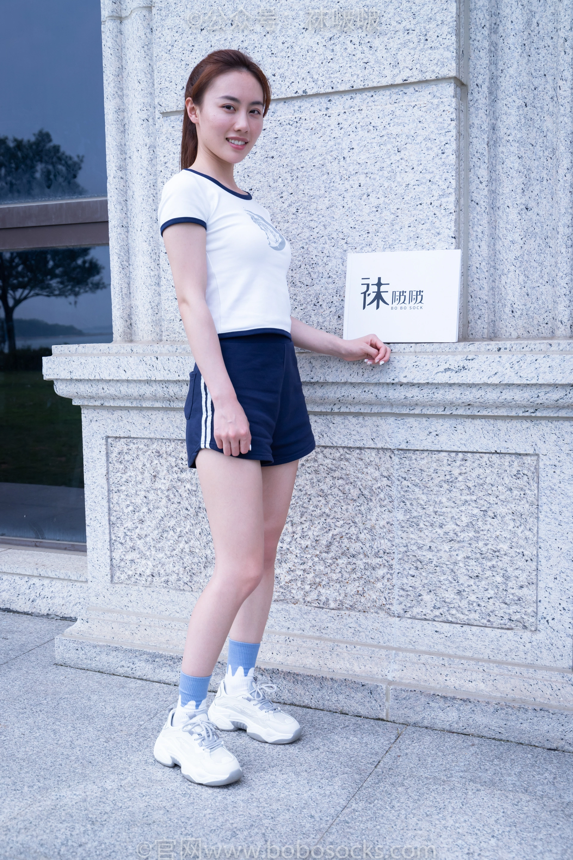 [BoBoSocks袜啵啵]NO.028 小米-运动鞋、白棉袜、裸足 2